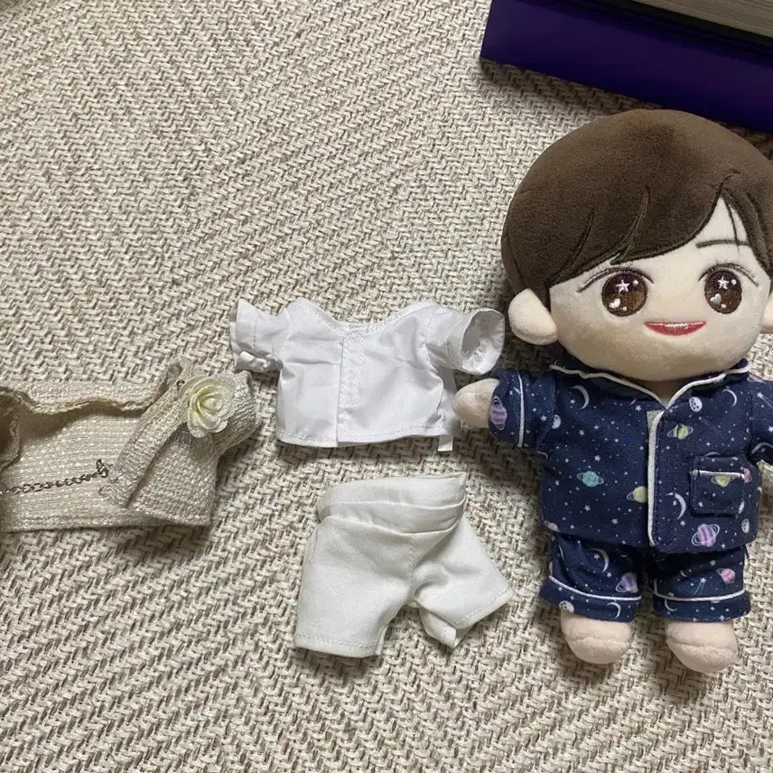 [BUNJANG] Astro Cha Eun-woo Doll - Telephone, Pajama Outfit / 아스트로 차은우 인형 - 전화해, 파자마 의상 포함
