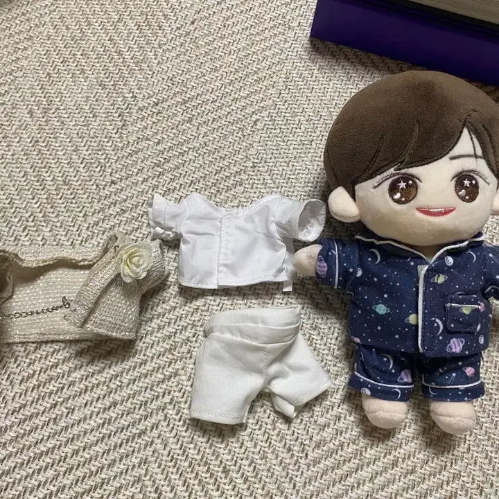 [BUNJANG] Astro Cha Eun-woo Doll - Telephone, Pajama Outfit / 아스트로 차은우 인형 - 전화해, 파자마 의상 포함