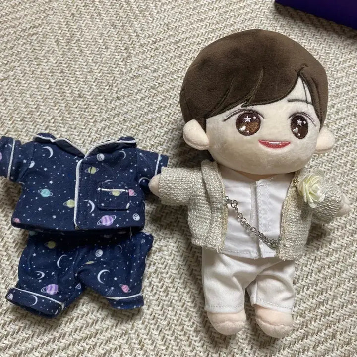 [BUNJANG] Astro Cha Eun-woo Doll - Telephone, Pajama Outfit / 아스트로 차은우 인형 - 전화해, 파자마 의상 포함