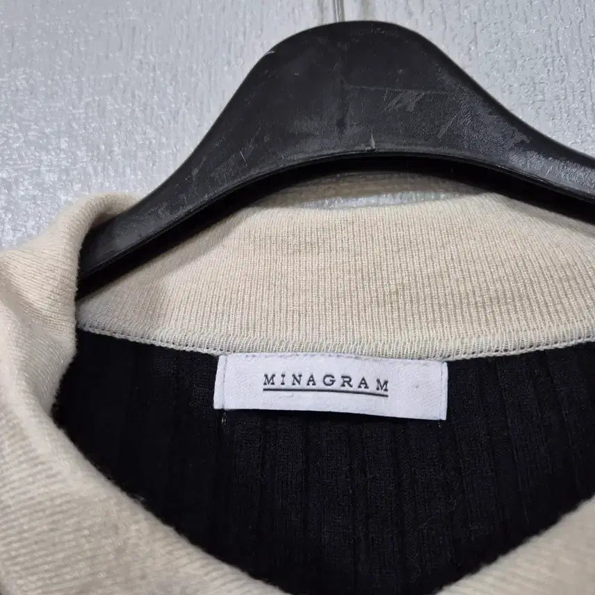 [BUNJANG] Unbranded Crop Ribbed Knit Top / 스텐카라 크롭 골지 니트티 55