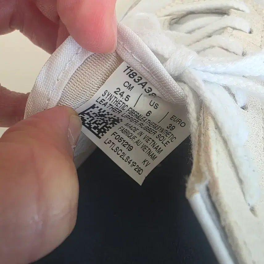 [BUNJANG] Onitsuka Tiger Sinty Sneakers (245) / 오니츠카타이거 스니커즈(245)