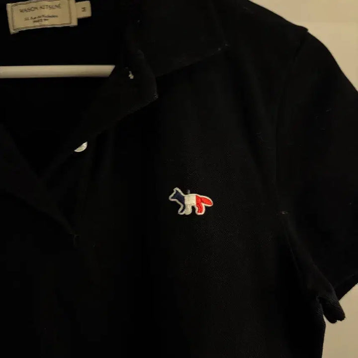 [BUNJANG] Maison Kitsune Black Collar T-shirt / 메종키츠네 블랙 카라 티셔츠