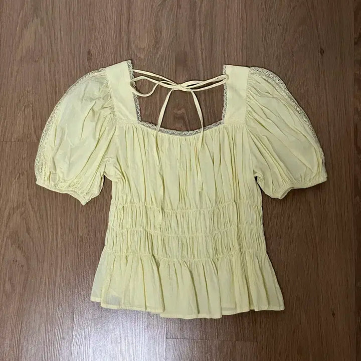 [SOLD OUT] 노란 블라우스