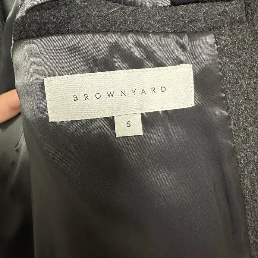 [BUNJANG] Brown Yard Balmacaan Coat (Charcoal) - Size 5 / 브라운야드 23fw 발마칸 코트 (차콜) 5사이즈 판매
