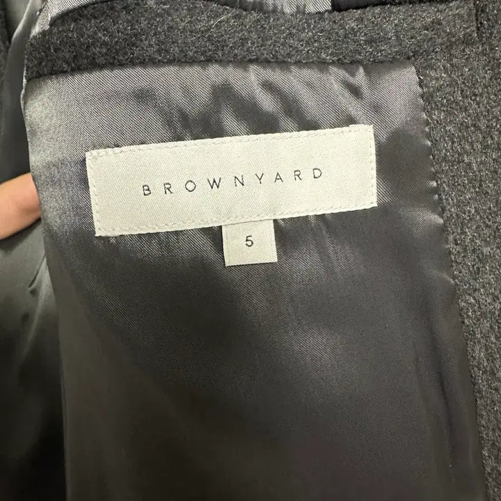 [BUNJANG] Brown Yard Balmacaan Coat (Charcoal) - Size 5 / 브라운야드 23fw 발마칸 코트 (차콜) 5사이즈 판매