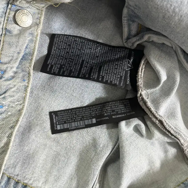 [BUNJANG] ZARA Barcode Stone Graphic Distressed Denim Jacket / 자라 바코드 석상 그래픽 디스트로이드 데님 자켓
