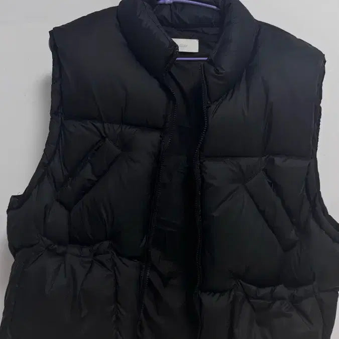 [BUNJANG] Unisex Black Padded Vest / 남녀공용 블랙 패딩 조끼