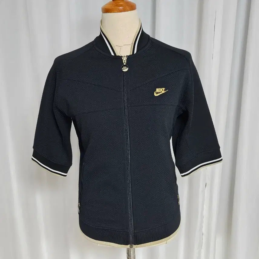 [BUNJANG] Nike Short Sleeve Zip-Up Jumper / 나이키 반팔 집업 점퍼