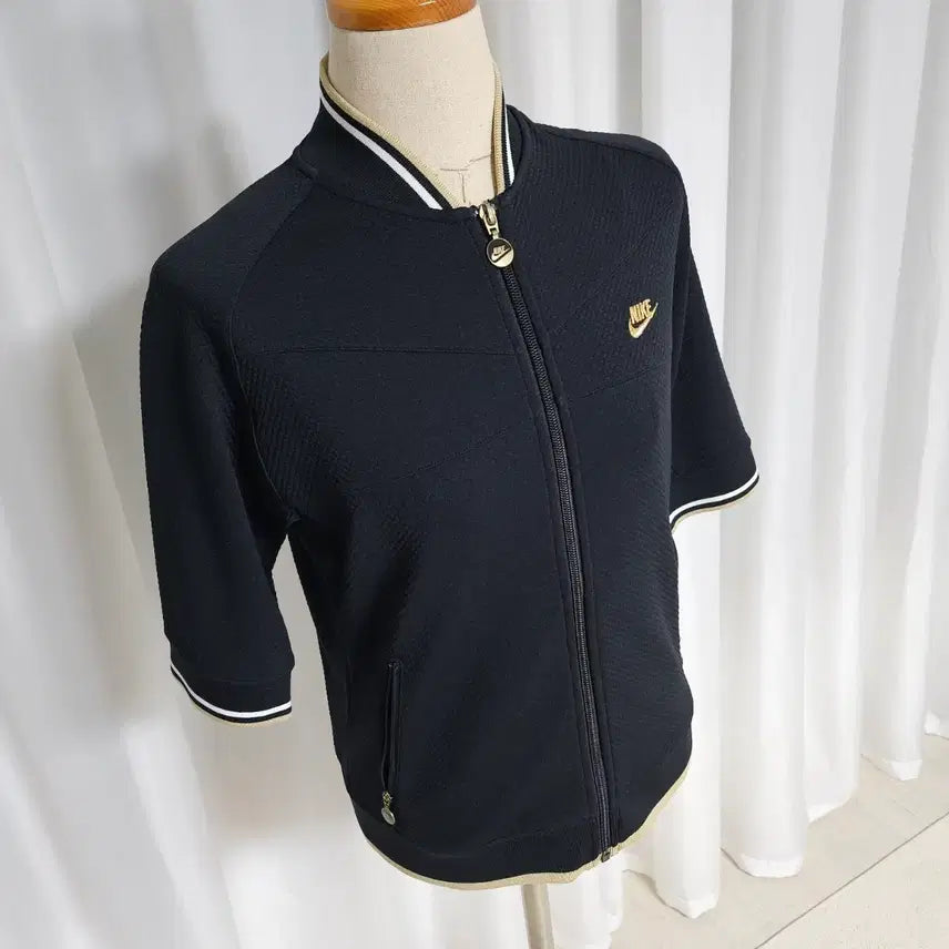 [BUNJANG] Nike Short Sleeve Zip-Up Jumper / 나이키 반팔 집업 점퍼