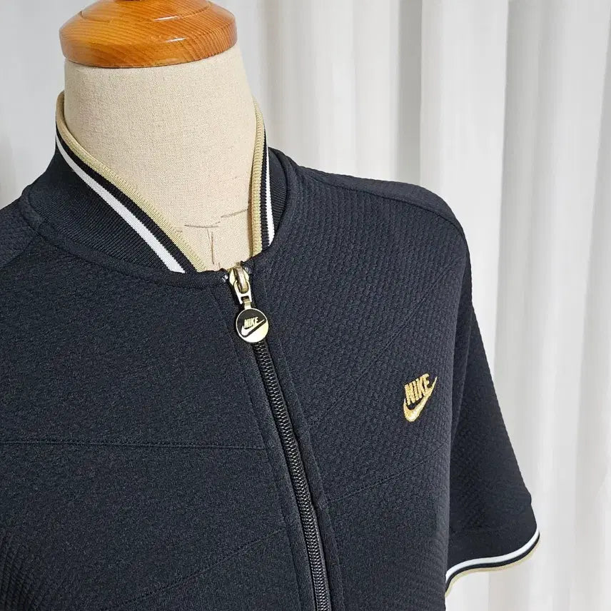 [BUNJANG] Nike Short Sleeve Zip-Up Jumper / 나이키 반팔 집업 점퍼