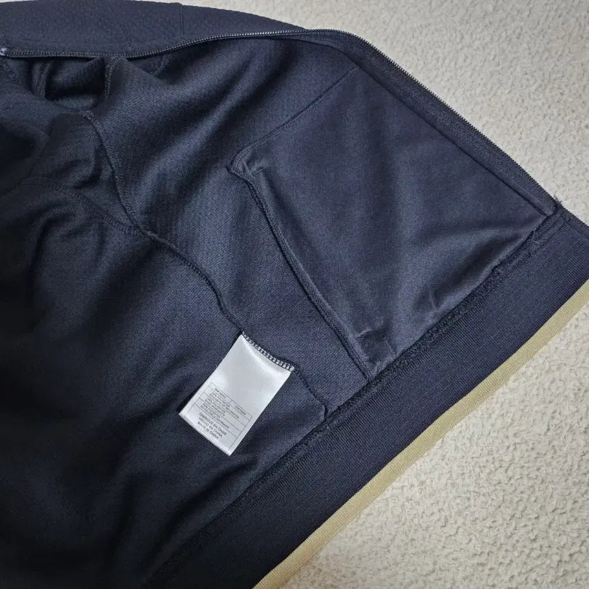 [BUNJANG] Nike Short Sleeve Zip-Up Jumper / 나이키 반팔 집업 점퍼