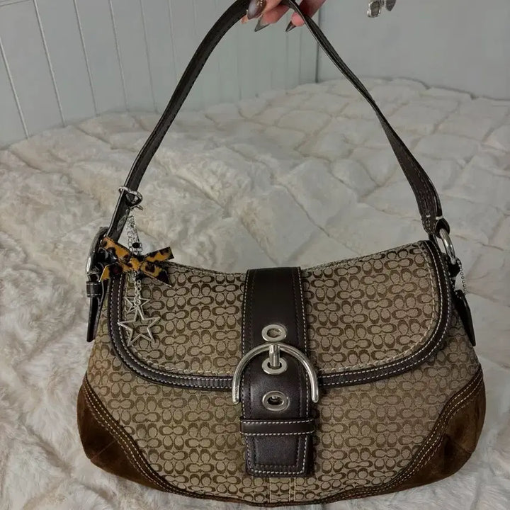[SOLD OUT] coach) 코치 숄더백 기본 모델 베이직 버클 빈티지백