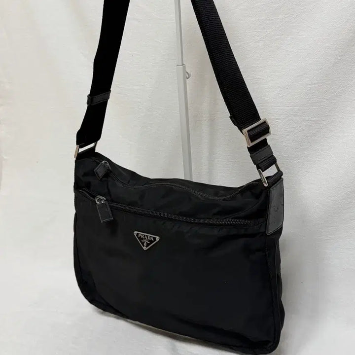 [BUNJANG] Prada Pocono Nylon Crossbody Messenger Bag / 정품 프라다 포코노 나일론 크로스백 숄더백 메선저백 블랙