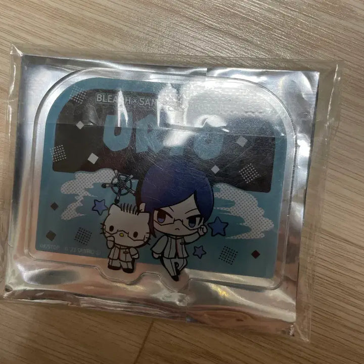 [BUNJANG] Bleach x Sanrio Uryu Badge / 블리치x산리오 우류 뱃지 미개봉
