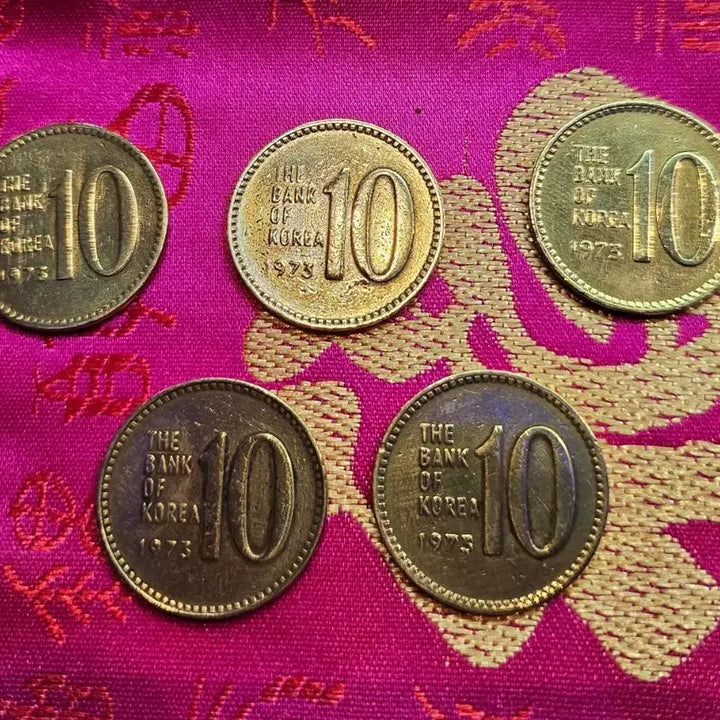 [BUNJANG] 1973 Bank of Korea 10 Won Coins (5-Coin Bundle) / 1973년 한국은행 10원 동전 5개 일괄
