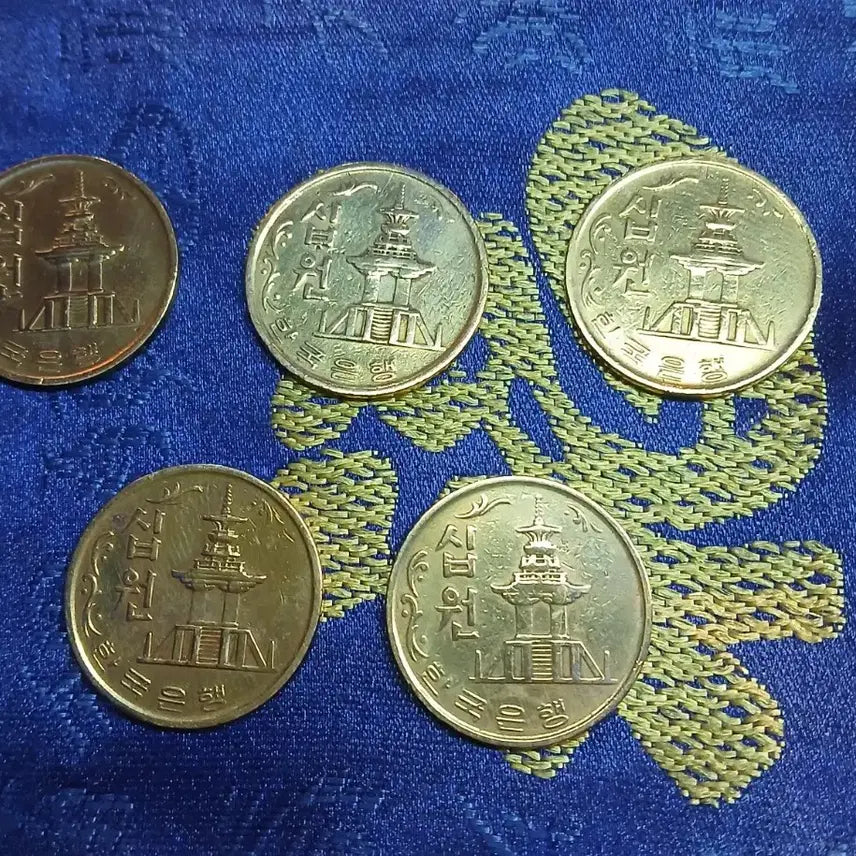 [BUNJANG] Bank of Korea 10 Won Coin (1973) Bundle Set / 한국은행 10원 동전 1973년 5개 일괄