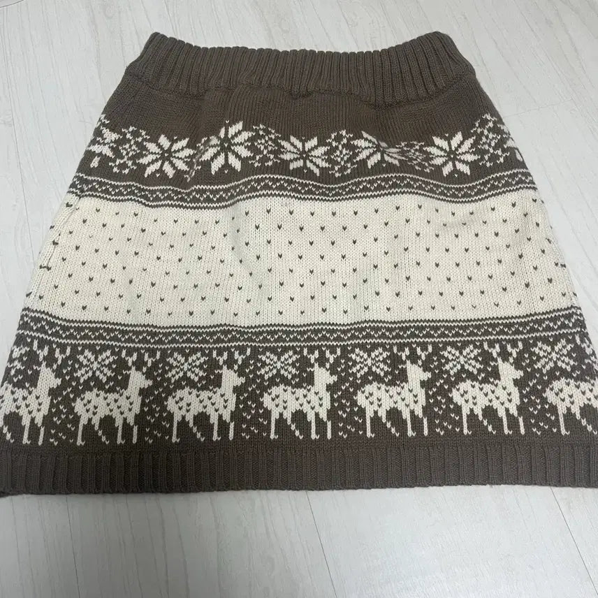 [BUNJANG] Nordic Pom-Pom Snow Pattern Knit Skirt / 노르딕 폼폼 눈꽃 니트 스커트 브라운 로맨틱갸루 모리걸 도트