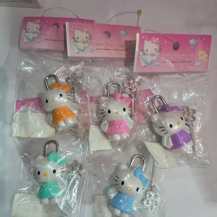 [SOLD OUT] 산리오 고전키티 엔젤키티 자물쇠 마스코트 피규어