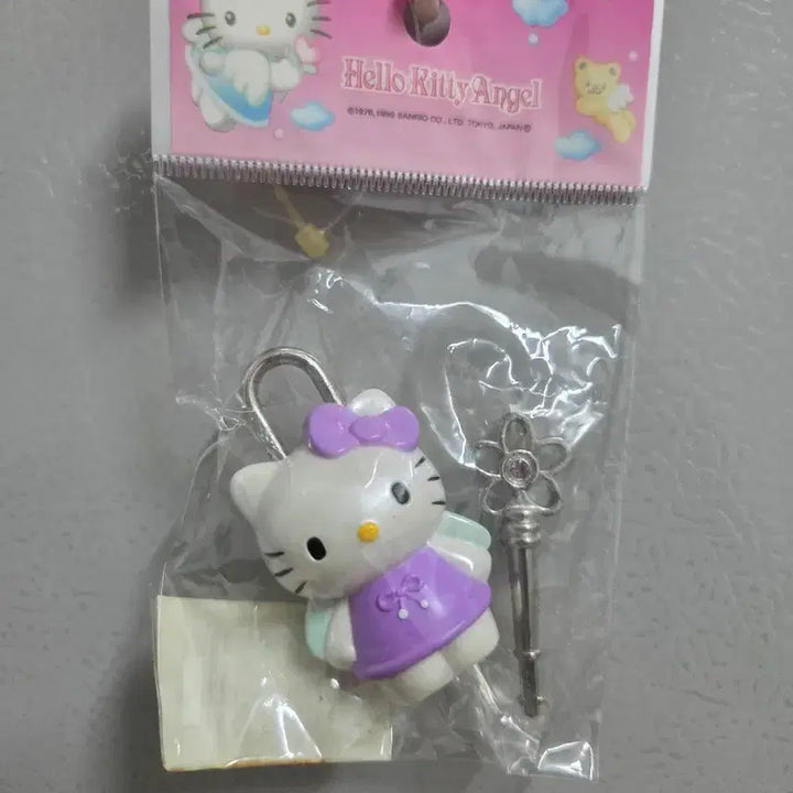 [SOLD OUT] 산리오 고전키티 엔젤키티 자물쇠 마스코트 피규어