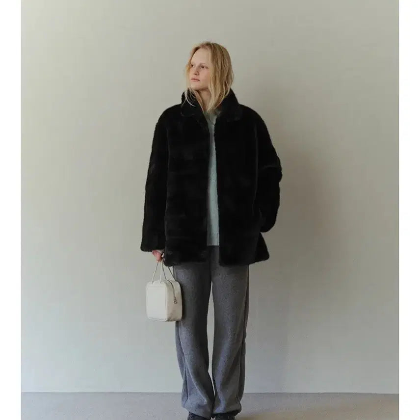 [BUNJANG] Urado Chloe Fur Half Jacket (Black) / 유라고 퍼자켓 Chloe fur half jacket (블랙)