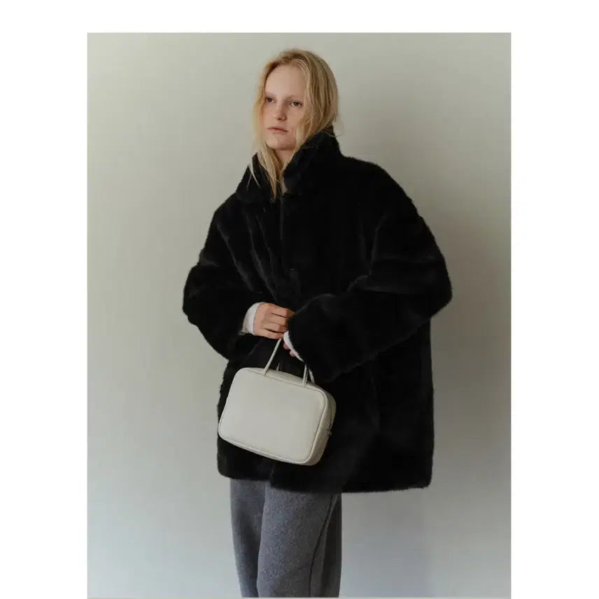 [BUNJANG] Urado Chloe Fur Half Jacket (Black) / 유라고 퍼자켓 Chloe fur half jacket (블랙)