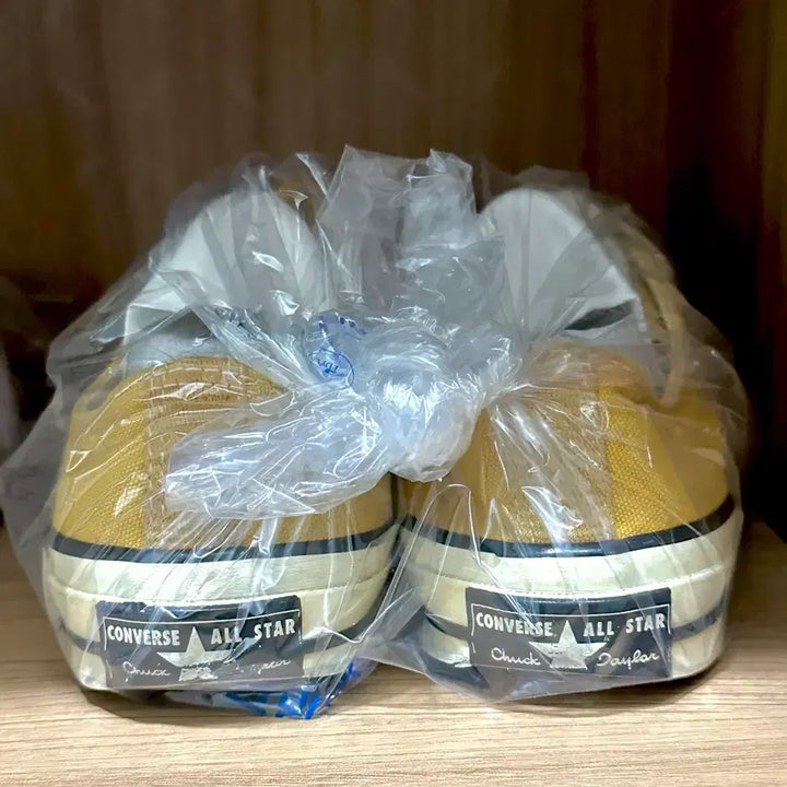 [BUNJANG] Converse Chuck Taylor Yellow Low Sneakers / 컨버스 척테일러 옐로우 로우 스니커즈(220)