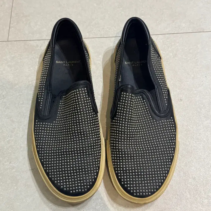 [BUNJANG] Saint Laurent Paris Studded Leather Slip-on Shoes / 생로랑 파리(Saint Laurent Paris) 블랙 가죽 스터드 슬립