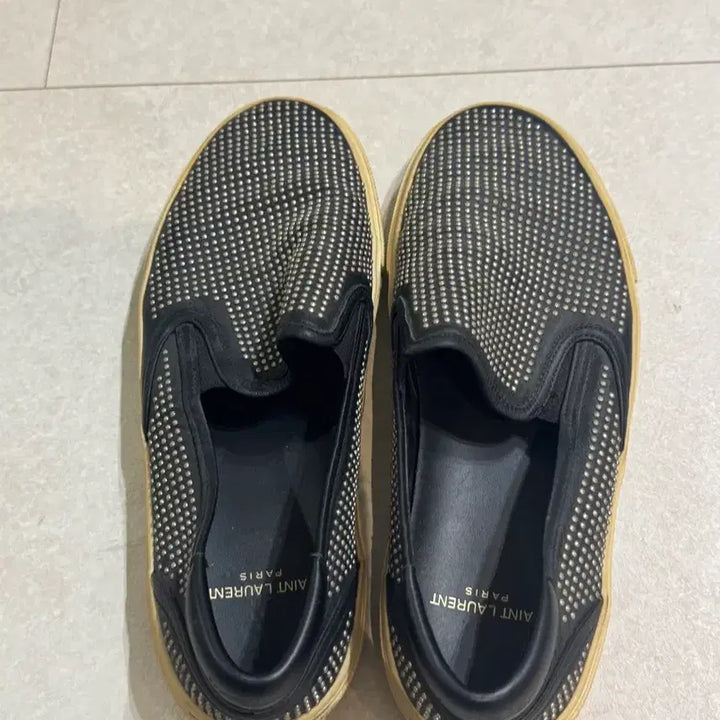 [BUNJANG] Saint Laurent Paris Studded Leather Slip-on Shoes / 생로랑 파리(Saint Laurent Paris) 블랙 가죽 스터드 슬립