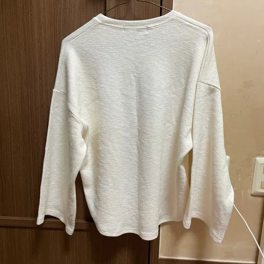 [BUNJANG] Ivory Oversized Sweatshirt / 아이보리 맨투맨
