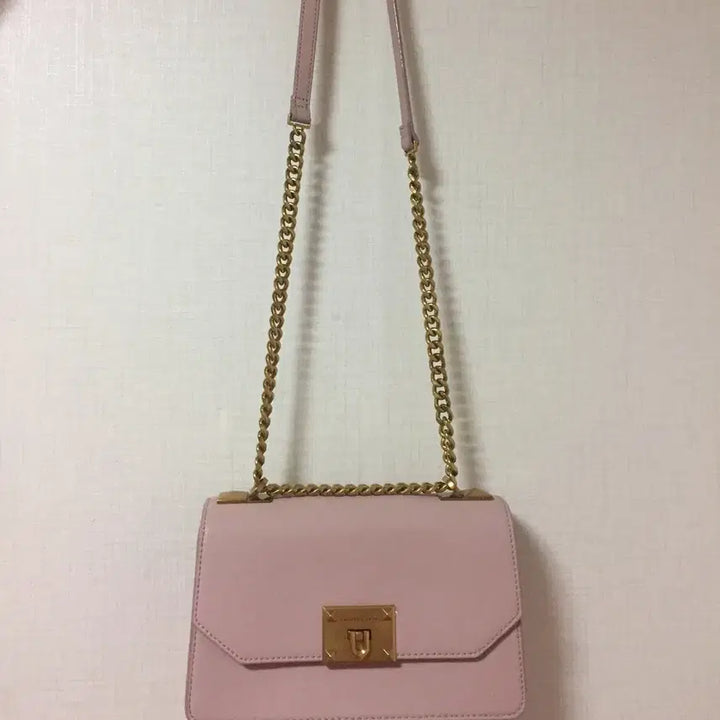 [BUNJANG] Charles &amp; Keith Pink Chain Shoulder Bag / 찰스앤키스 딸기우유 핑크 체인 숄더백