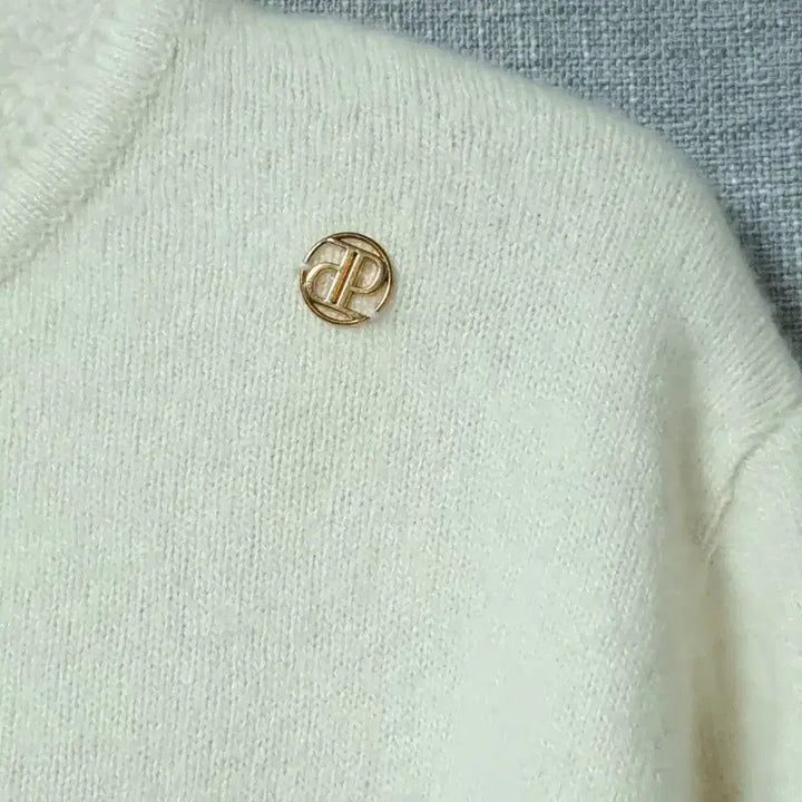 [BUNJANG] Depound Charming Fall Knit Ivory / 드파운드 차밍 폴 니트 아이보리