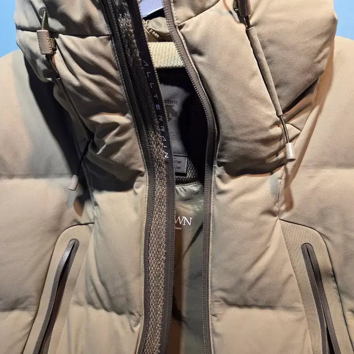 [BUNJANG] Descente Alterrain Mizusawa Down Padded Jacket L / 데상트 얼터레인 미즈사와 다운 패딩 L