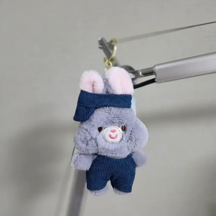 [SOLD OUT] 토끼 인형 키링 블루 멜빵바지