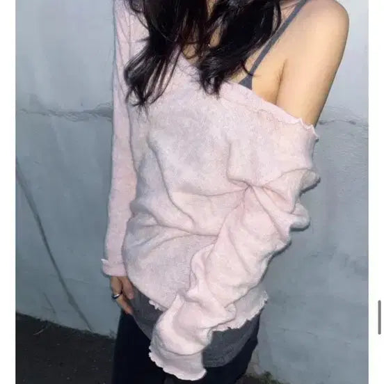 [BUNJANG] Koi Jin Abley Off-Shoulder Wrap Knit Top / 코이진 에이블리 여리여리핏 오프숄더 랩니트