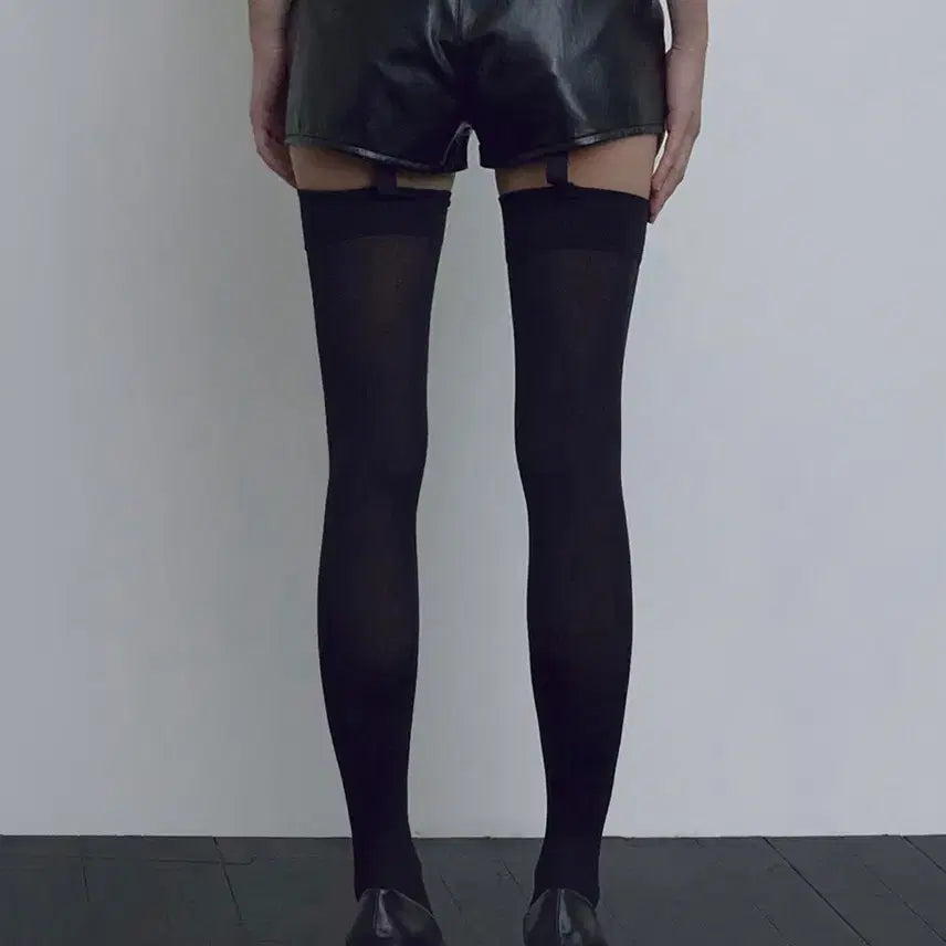 [BUNJANG] Bohemian Seoul Leather Micro Shorts / 보헤미안서울 레더 마이크로 숏츠