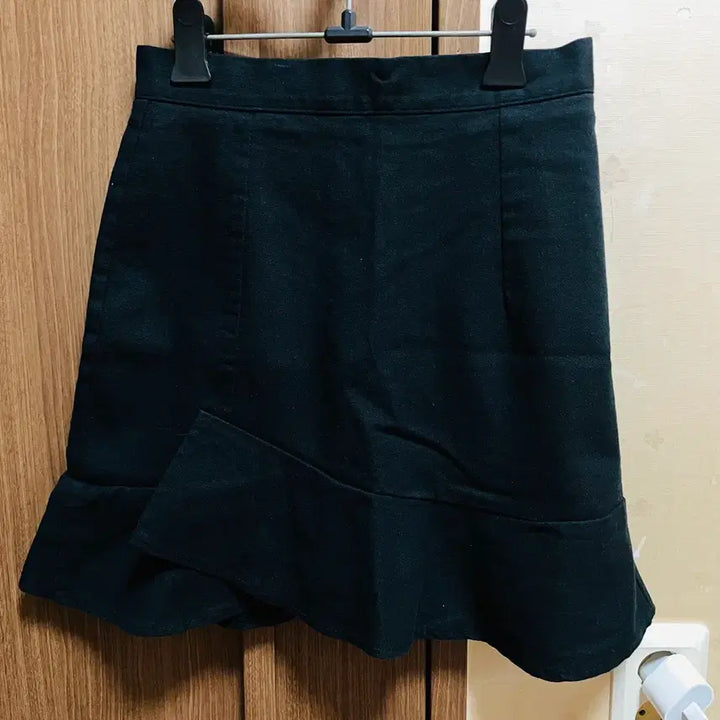 [BUNJANG] Black Frill Mermaid Mini Skirt / 블랙 프릴 머메이드 미니 스커트