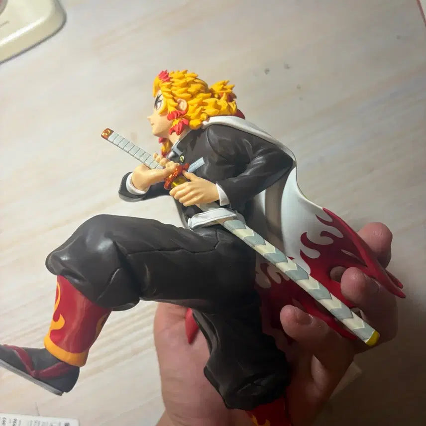 [BUNJANG] Demon Slayer Rengoku Kyojuro Figure / 귀멸의 칼날 렌고쿠 쿄쥬로 피규어