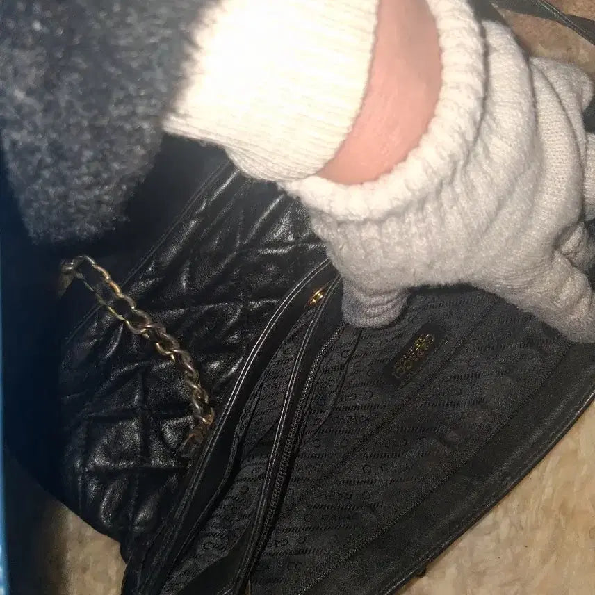 [BUNJANG] CAIVCCI Black Quilted Chain Shoulder Bag / CAIVCCI 블랙 퀼팅 체인 양가죽숄더백