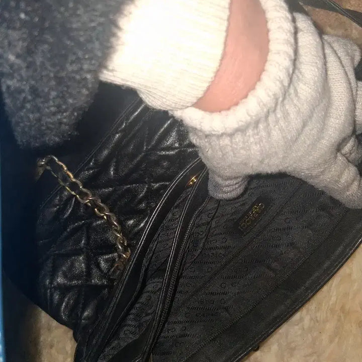 [BUNJANG] CAIVCCI Black Quilted Chain Shoulder Bag / CAIVCCI 블랙 퀼팅 체인 양가죽숄더백