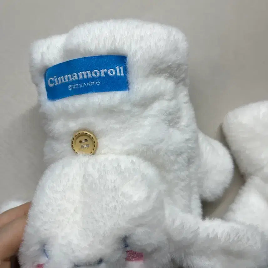 [BUNJANG] Sanrio Cinnamoroll Plush Gloves / 시나모롤 털 장갑 인형 손모아장갑