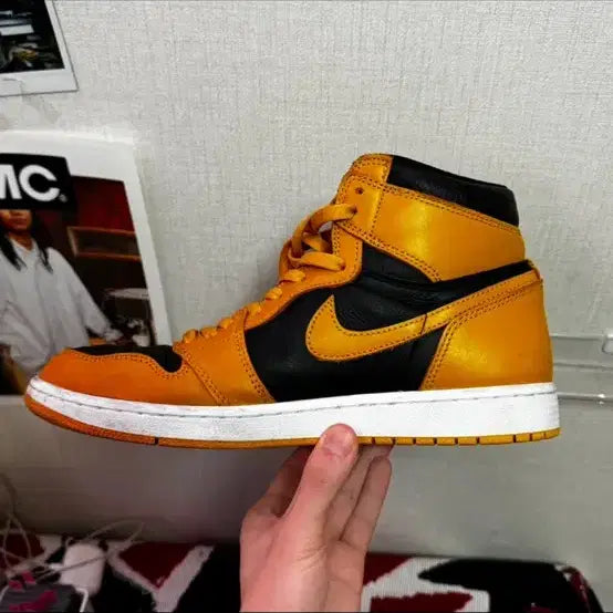 [BUNJANG] Nike Jordan 1 Retro High OG Fallen 285 Sneakers / 조던 1 레트로 하이 OG 폴른 285