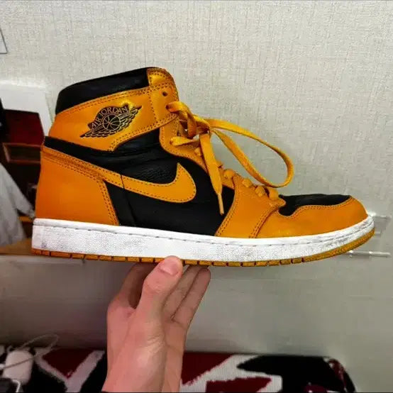 [BUNJANG] Nike Jordan 1 Retro High OG Fallen 285 Sneakers / 조던 1 레트로 하이 OG 폴른 285