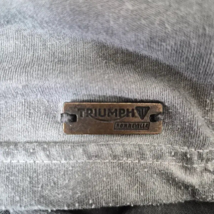[BUNJANG] Triumph Y2K Vintage Washed T-shirt / 트라이엄프 y2k 빈티지 워싱 티셔츠 Free - T9