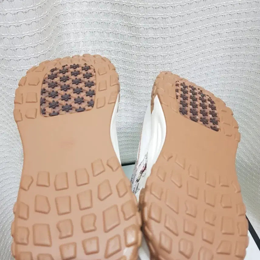 [BUNJANG] Suryo Leather High-Top Sneakers / 새것)250 슈리오 소가죽 키높이 하이탑 스니커즈