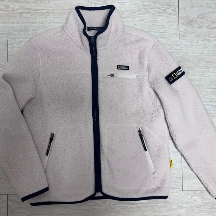 [BUNJANG] National Geographic Fleece Ivory S Size / 내셔널지오그래픽 후리스 S 아이보리