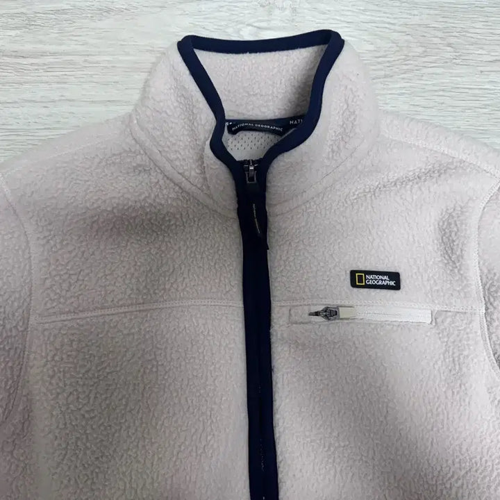 [BUNJANG] National Geographic Fleece Ivory S Size / 내셔널지오그래픽 후리스 S 아이보리