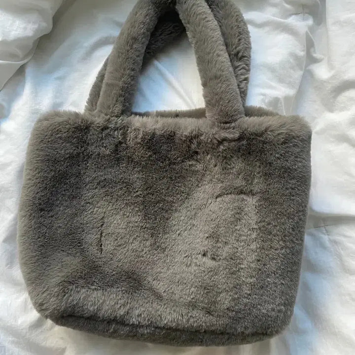 [BUNJANG] H&amp;M Faux Fur Tote Bag / H&amp;M faux fur 토트백