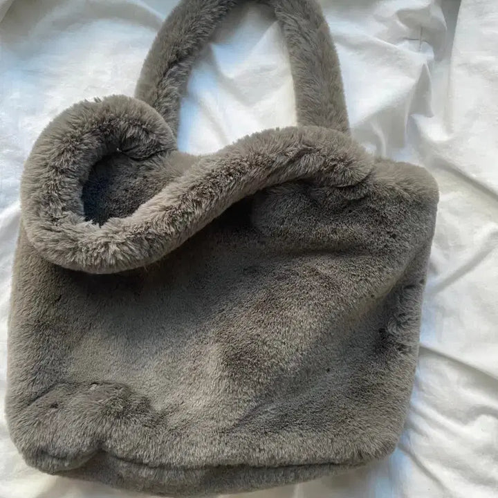[BUNJANG] H&amp;M Faux Fur Tote Bag / H&amp;M faux fur 토트백