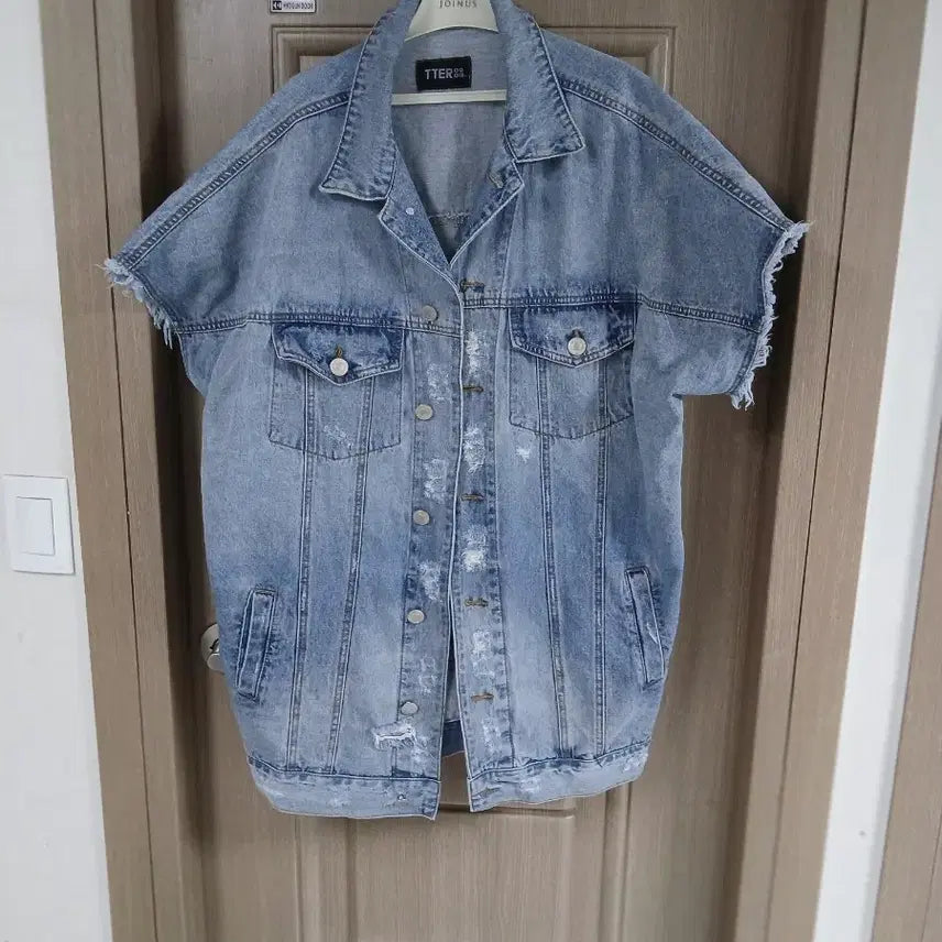 [BUNJANG] TTER Oversized Denim Jacket / TTER 오버핏 반팔 데님 청자켓
