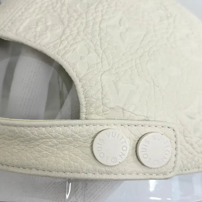 [BUNJANG] Louis Vuitton LV Taurillon Ball Cap / [OS]루이비통 LV 토뤼옹 볼캡